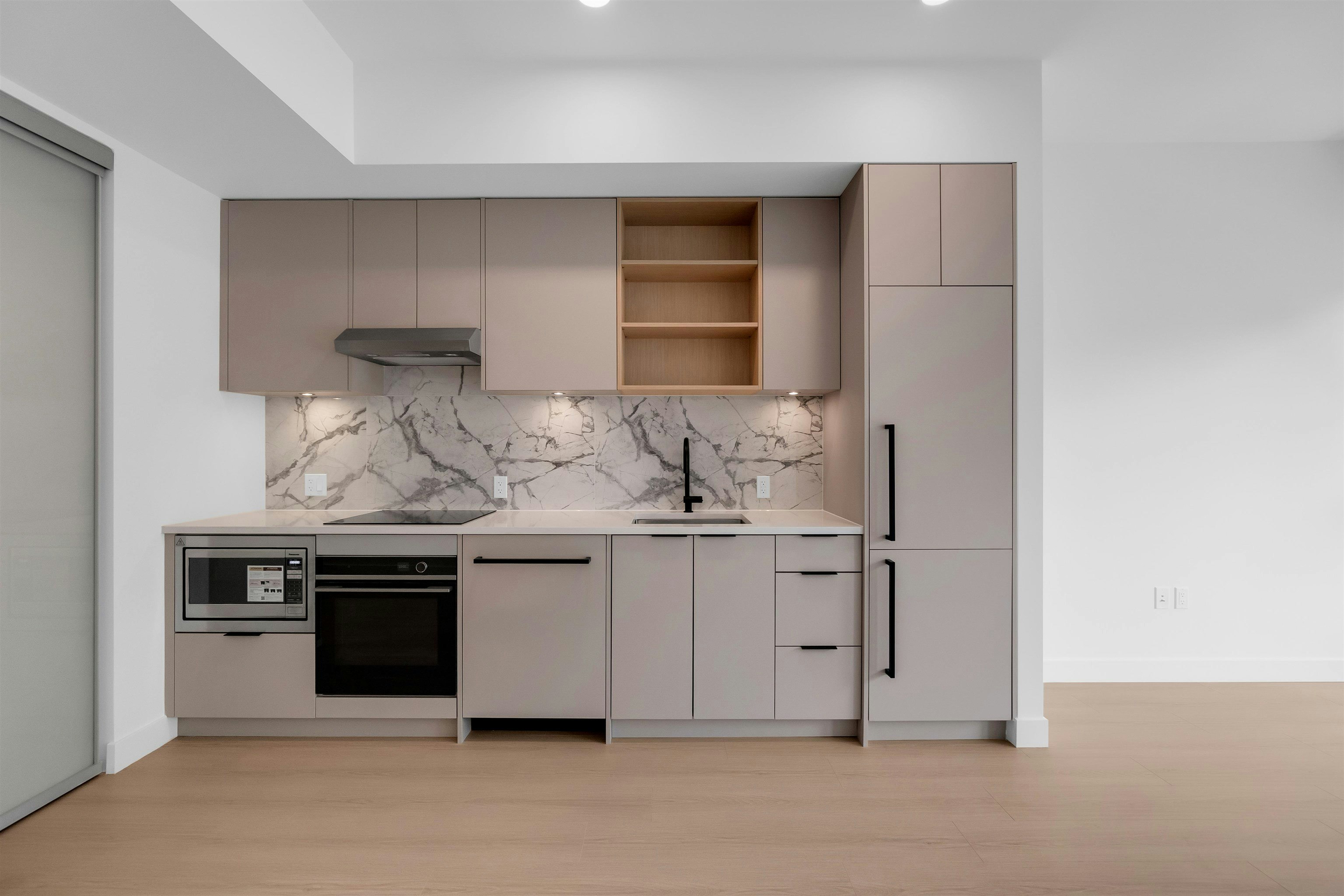 2XX-422 E 3rd Street, North Vancouver, BC, V7L 0K1 - 4