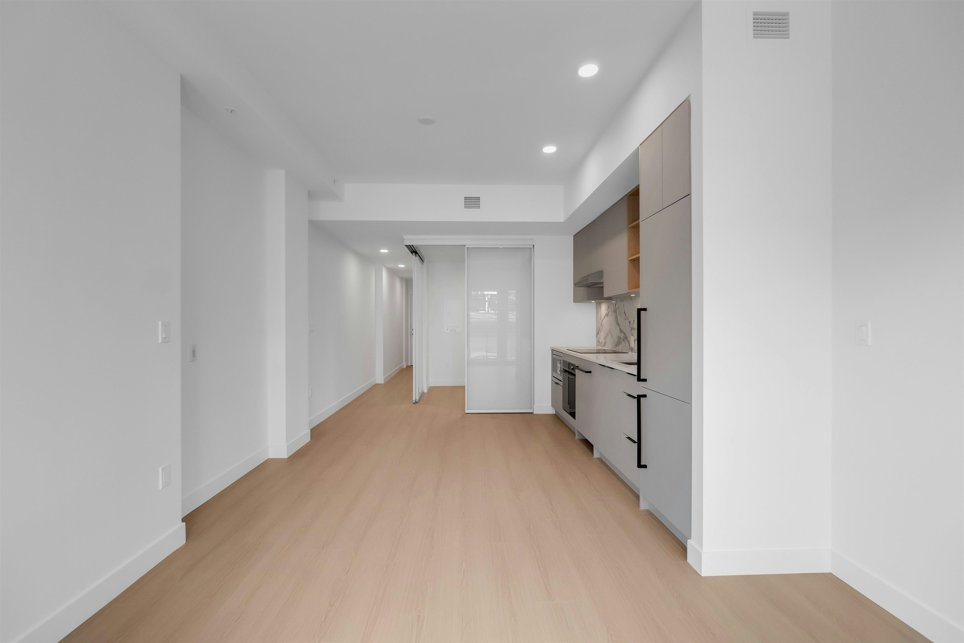 2XX-422 E 3rd Street, North Vancouver, BC, V7L 0K1 - 9