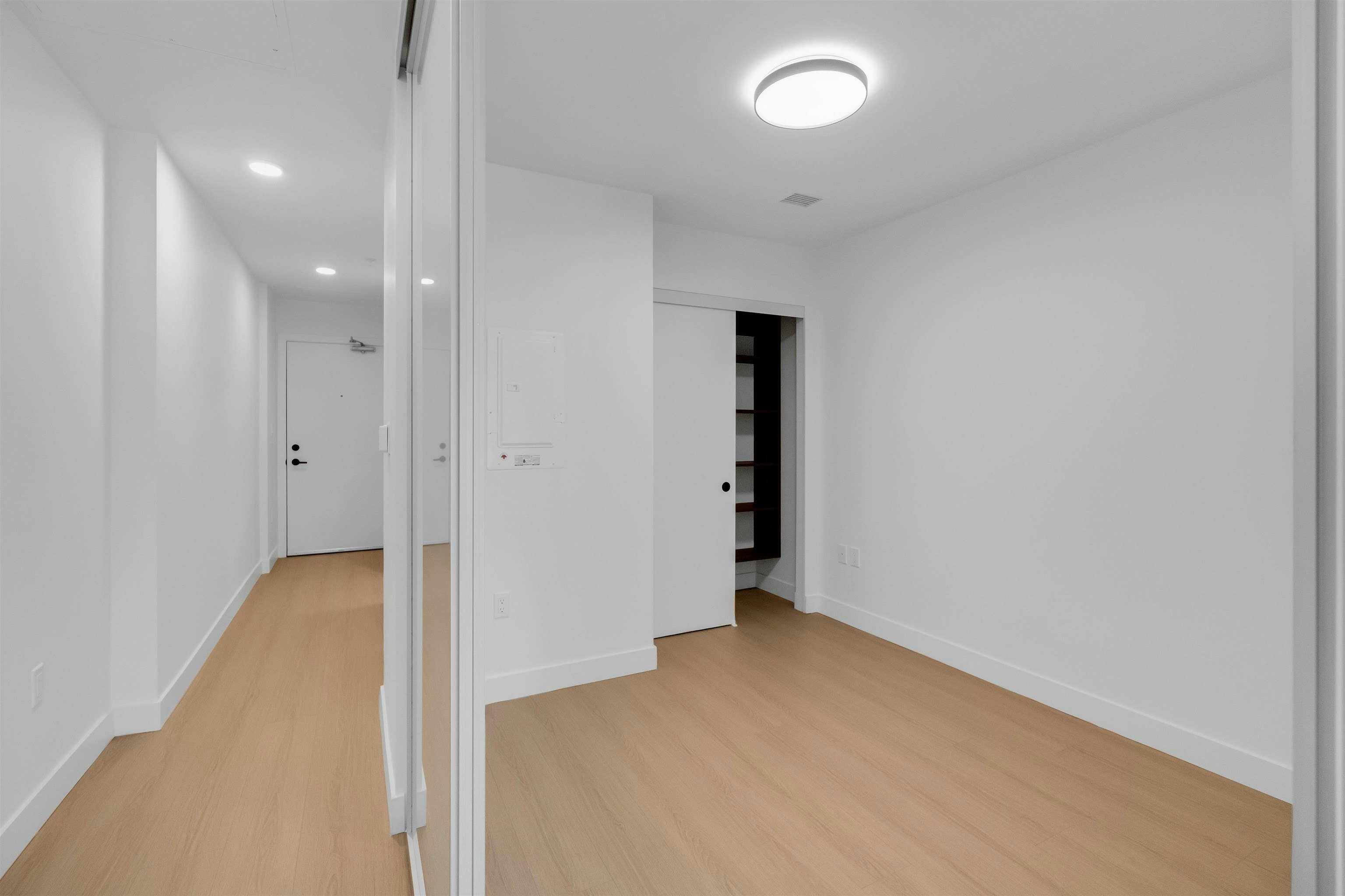 2XX-422 E 3rd Street, North Vancouver, BC, V7L 0K1 - 13