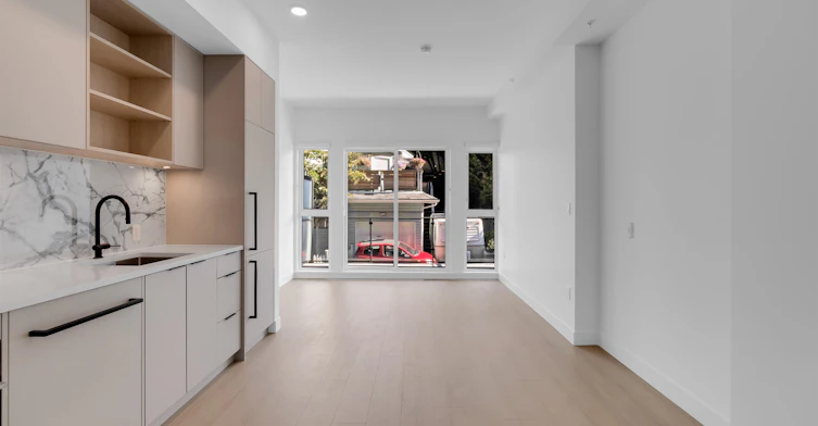 2XX-422 E 3rd Street, North Vancouver, BC, V7L 0K1 - 2