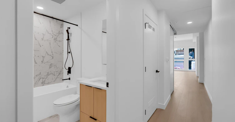 2XX-422 E 3rd Street, North Vancouver, BC, V7L 0K1 - 14