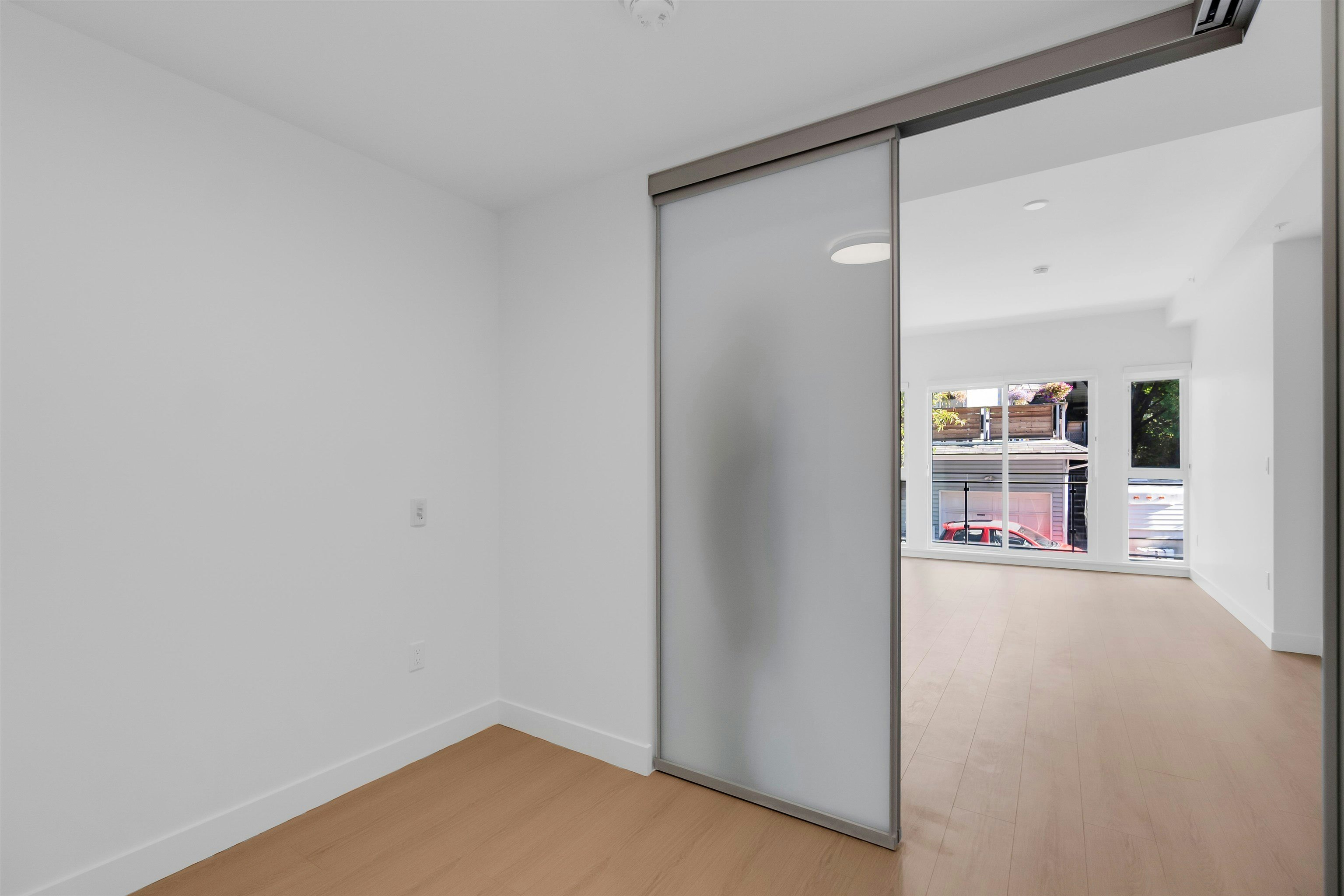 2XX-422 E 3rd Street, North Vancouver, BC, V7L 0K1 - 12