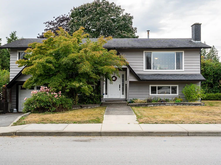 3067 Newberry Street, Port Coquitlam, BC, V3B 3J5