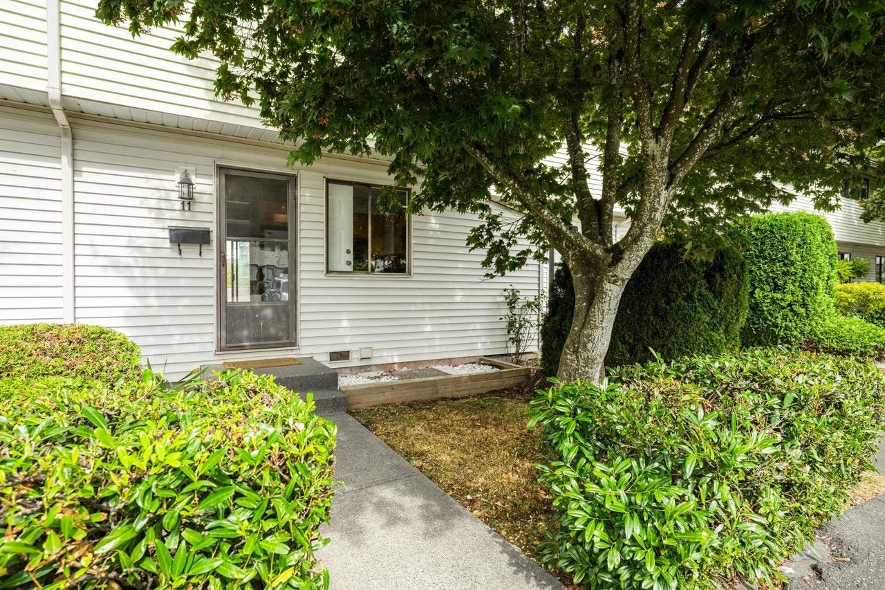 11-5351 200 Street, Langley, BC, V3A 1M2