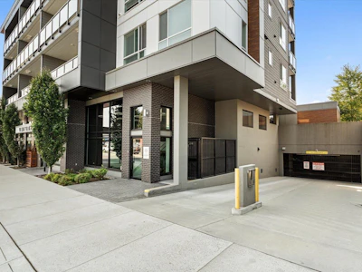 606-32838 Ventura Avenue - 3