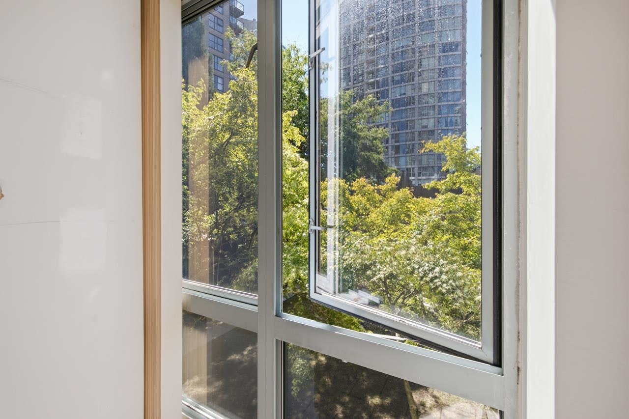 203-950 Cambie Street, Vancouver, BC, V6B 5X5 - 11
