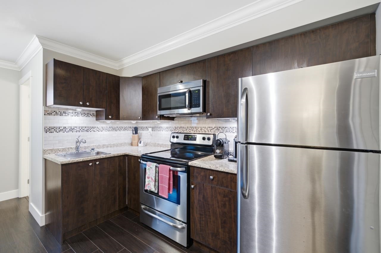 17411 2 Avenue, Surrey, BC, V3Z 6R9 - 26