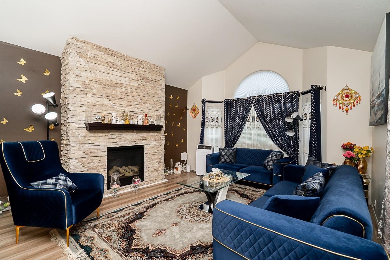 18661 56 Avenue - 3