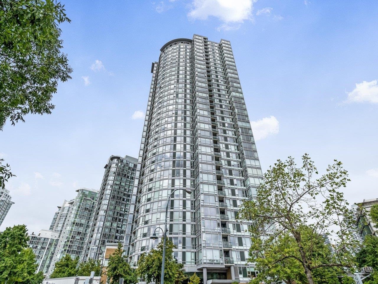2105-1033 Marinaside Crescent, Vancouver, BC, V6Z 3A3