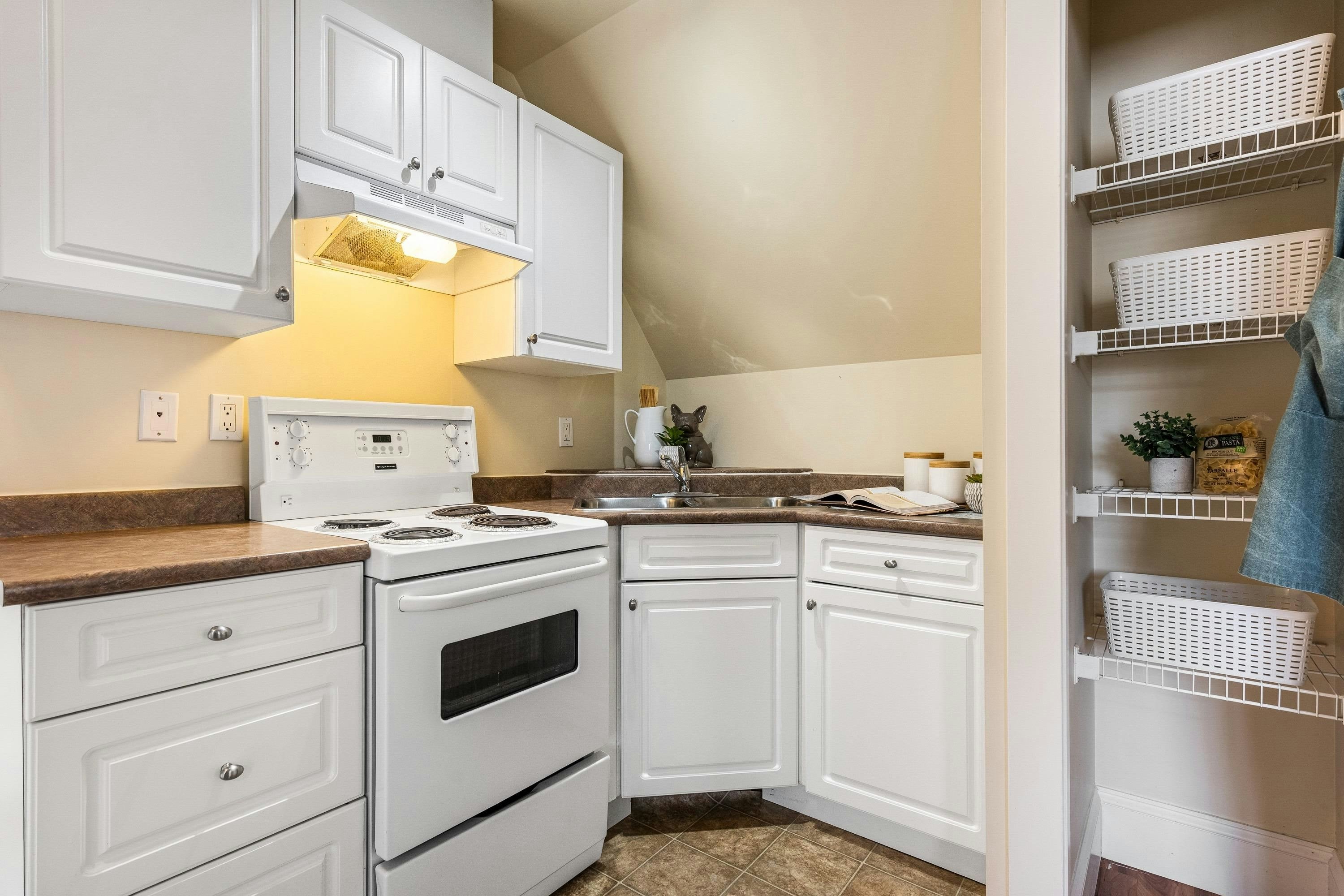 5853 Garrison Boulevard, Chilliwack, BC, V2R 5X9 - 32