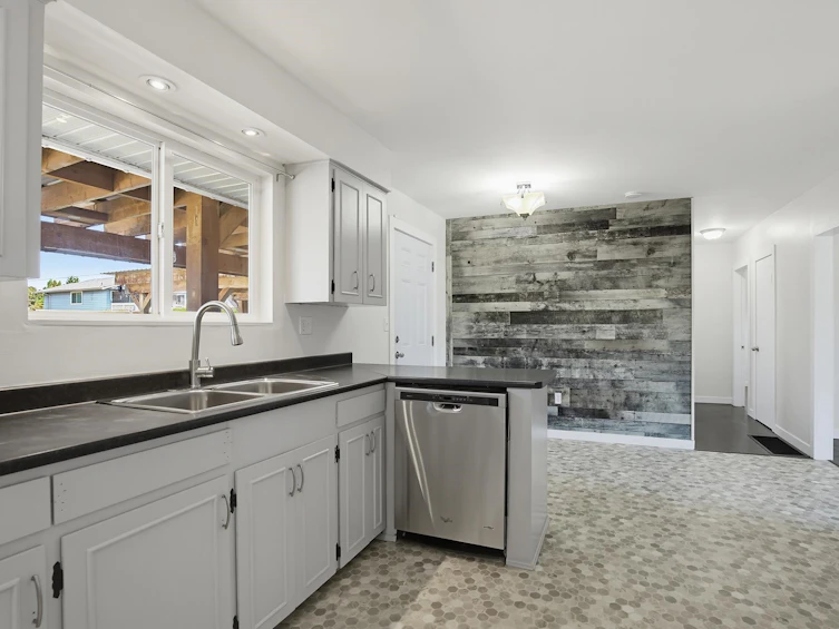 33515 8 Avenue, Mission, BC, V2V 2H4 - 9