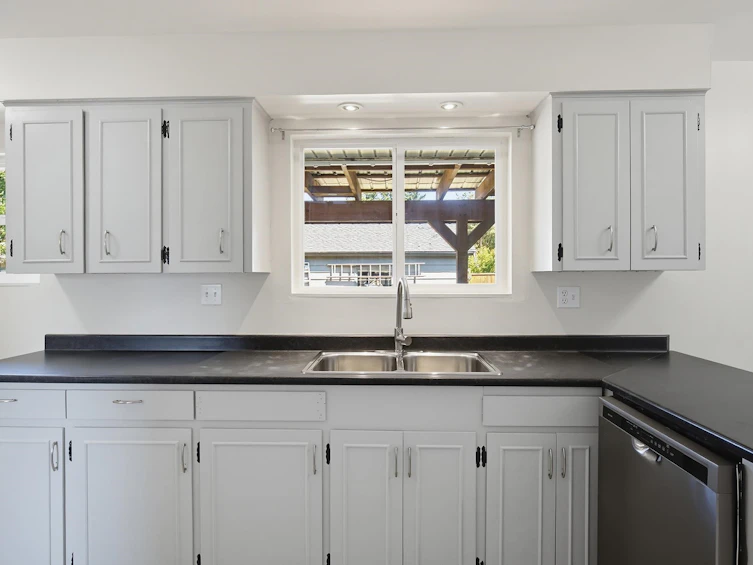 33515 8 Avenue, Mission, BC, V2V 2H4 - 4