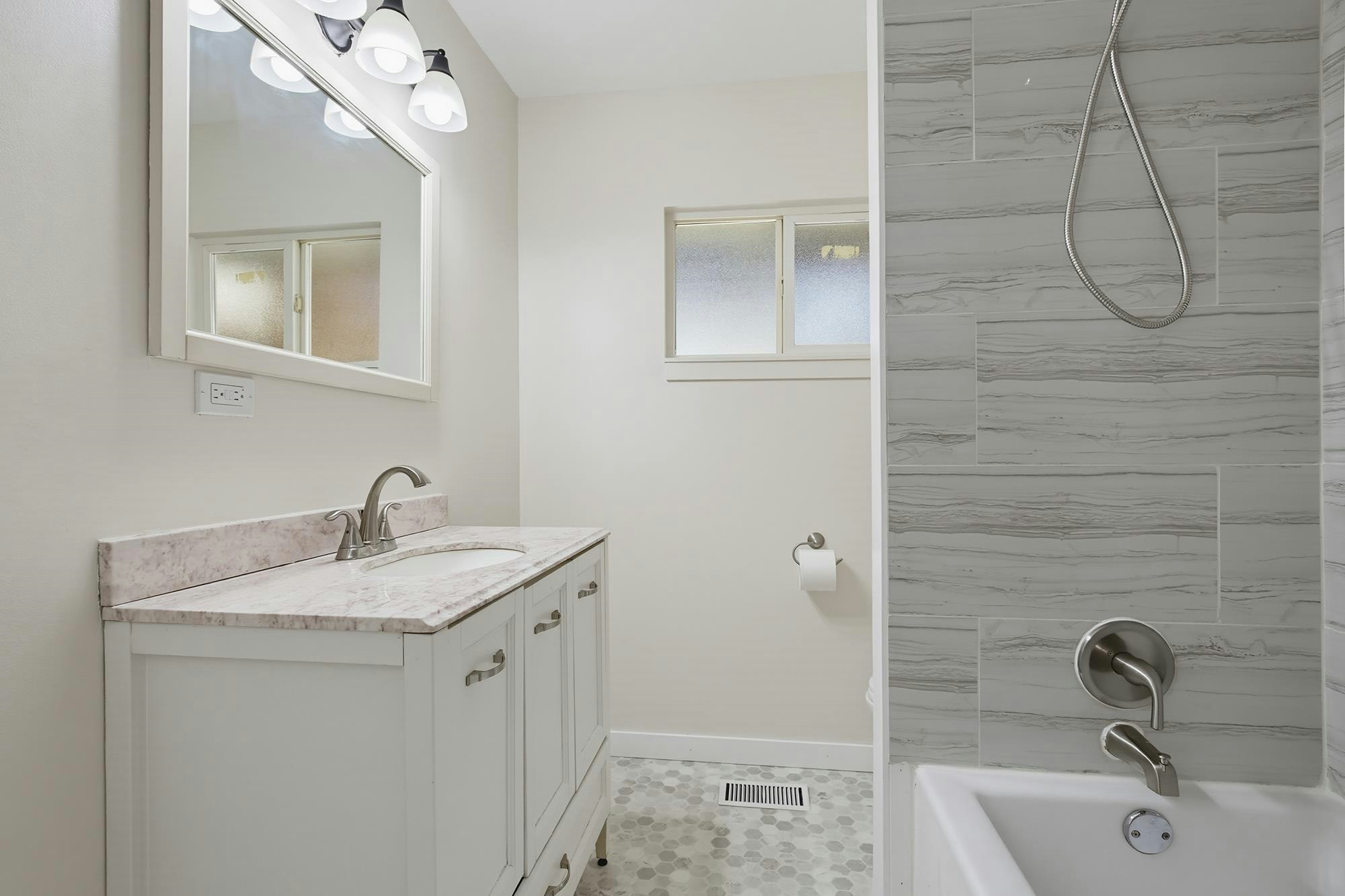 33515 8 Avenue, Mission, BC, V2V 2H4 - 22