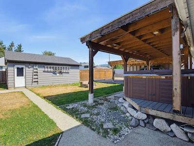 33515 8 Avenue - 3