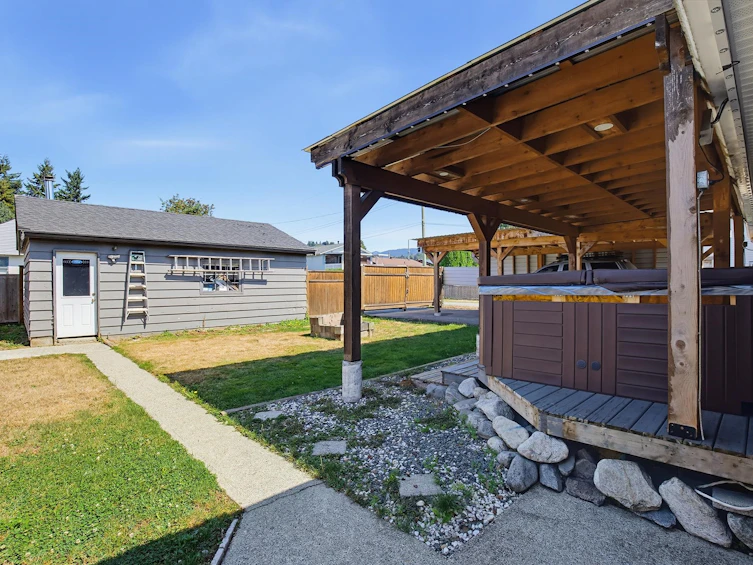 33515 8 Avenue, Mission, BC, V2V 2H4 - 3