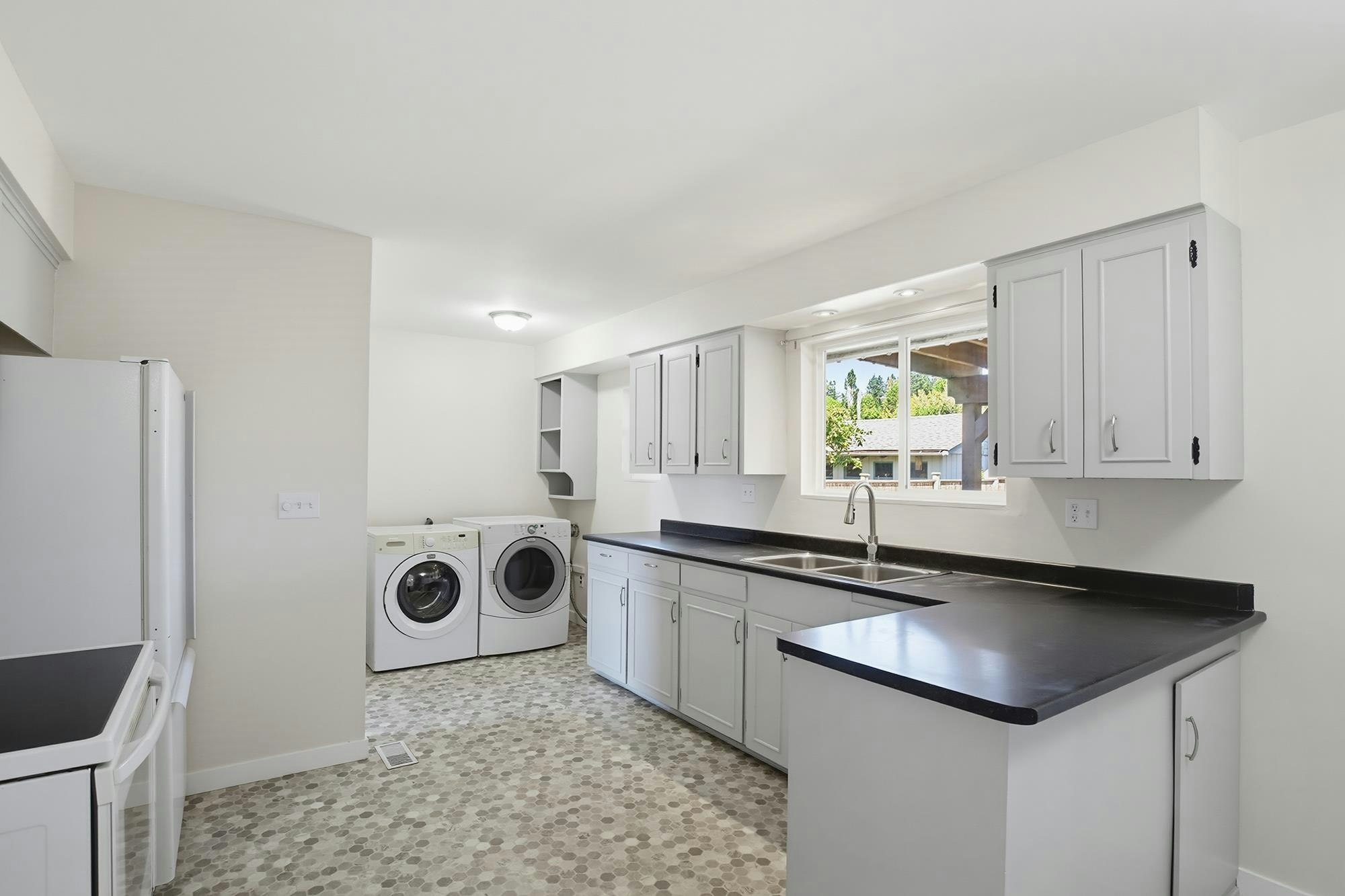 33515 8 Avenue, Mission, BC, V2V 2H4 - 6