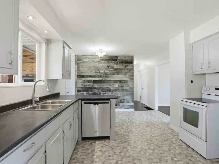 33515 8 Avenue, Mission, BC, V2V 2H4 - 8