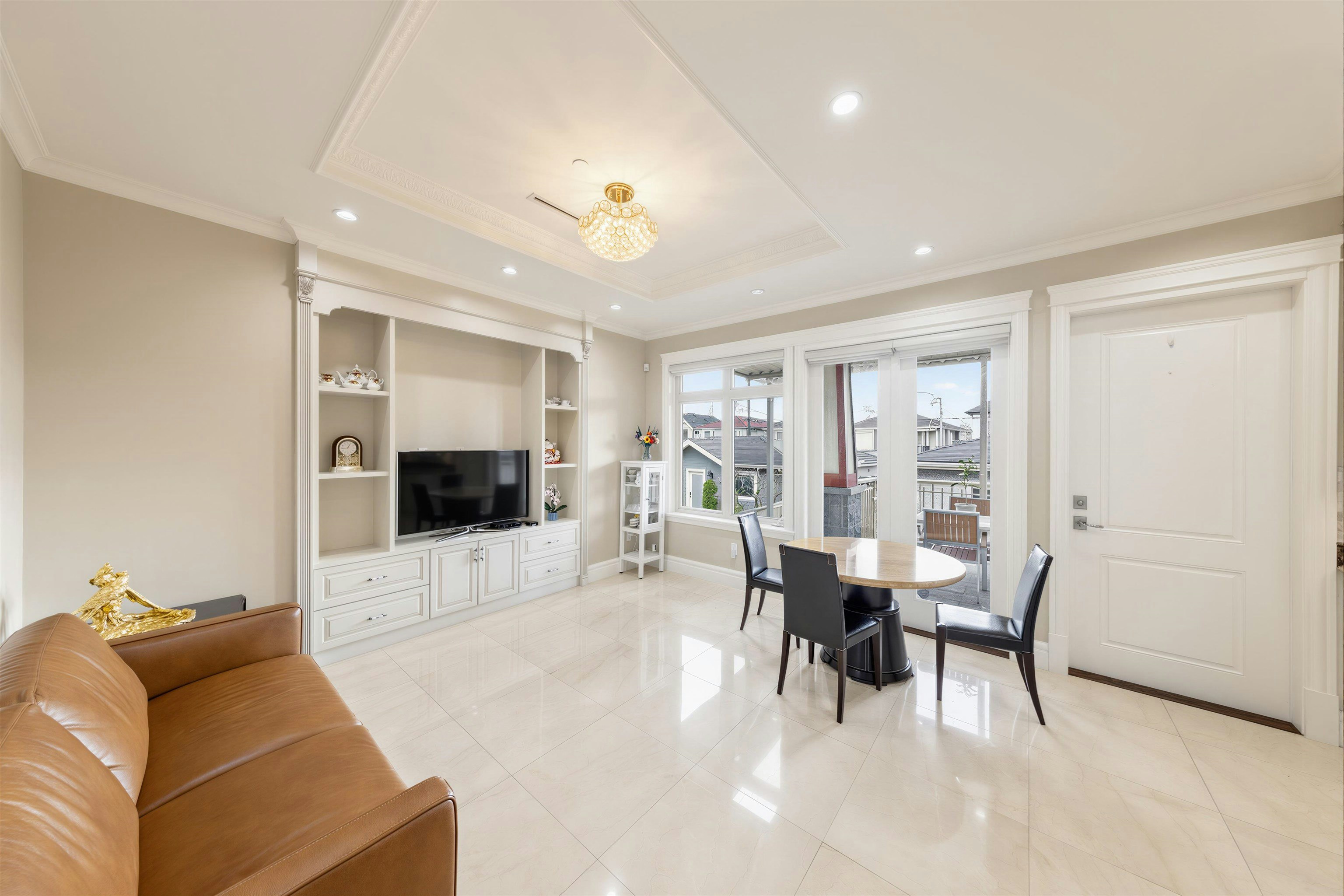 172 W 46th Avenue, Vancouver, BC, V5Y 2W9 - 4