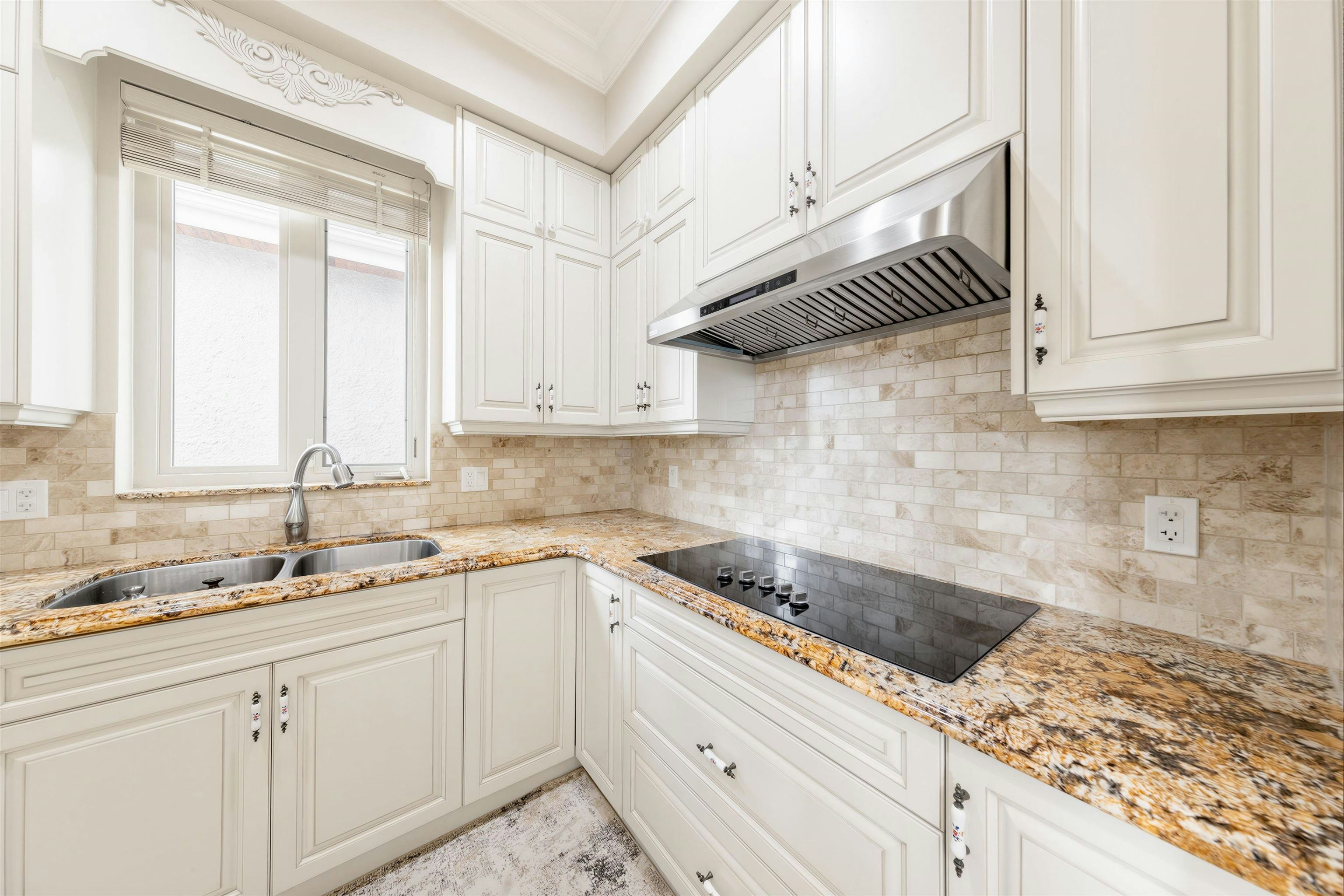 172 W 46th Avenue, Vancouver, BC, V5Y 2W9 - 9