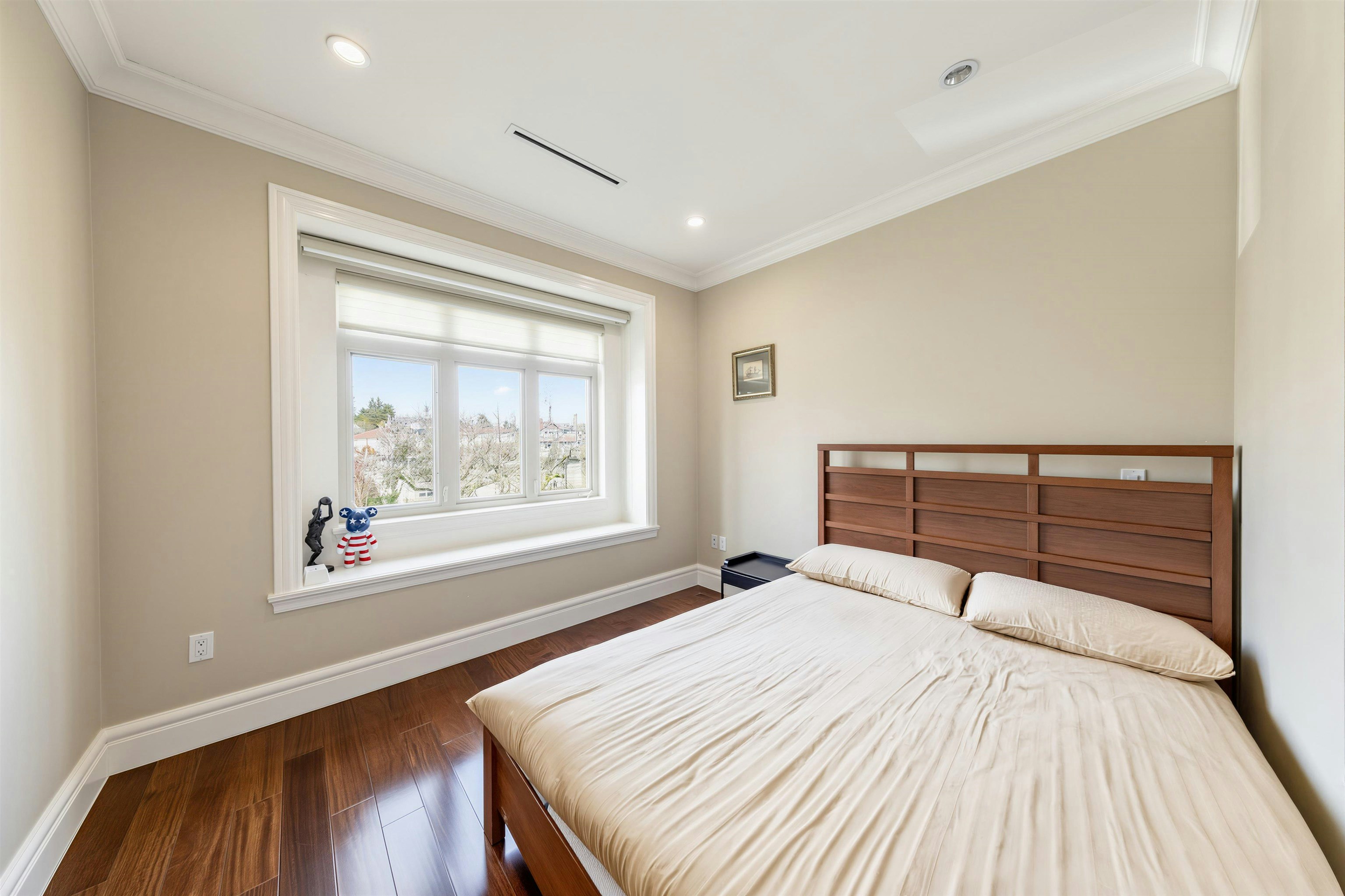 172 W 46th Avenue, Vancouver, BC, V5Y 2W9