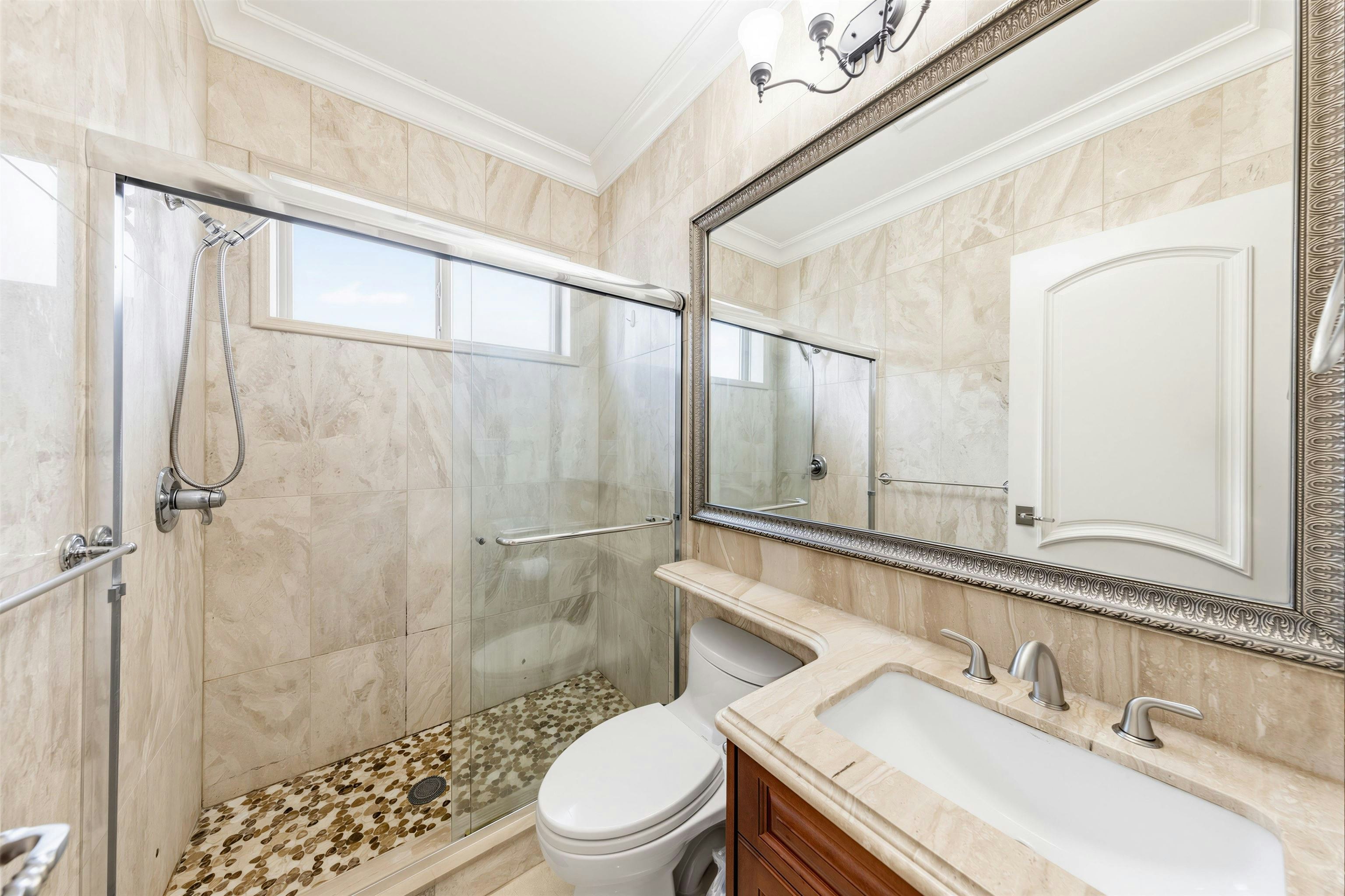 172 W 46th Avenue, Vancouver, BC, V5Y 2W9 - 18