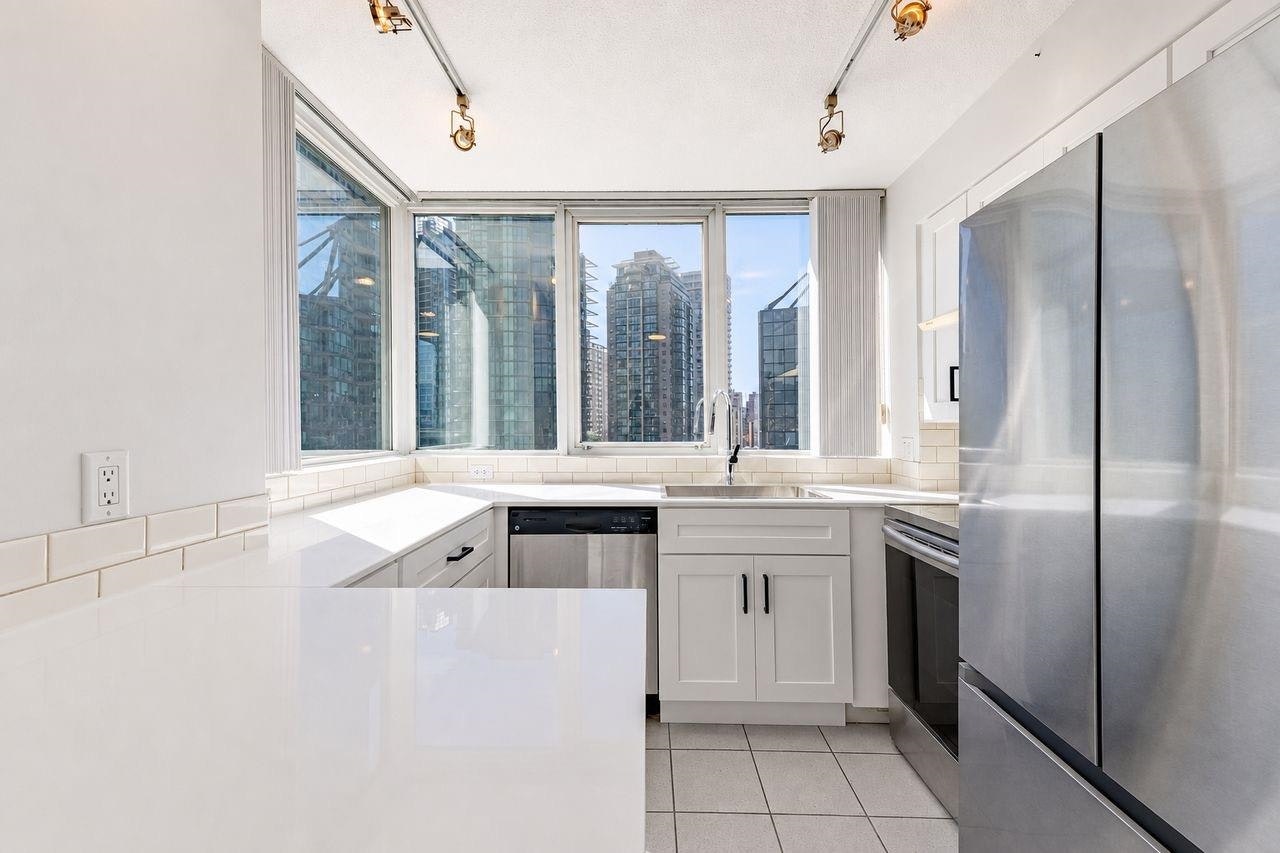 1806-588 Broughton Street, Vancouver, BC, V6G 3E3 - 24
