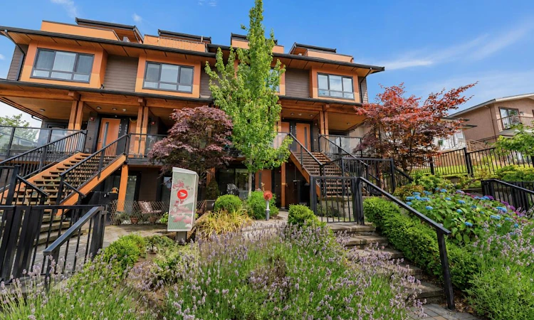 4410 Nanaimo Street