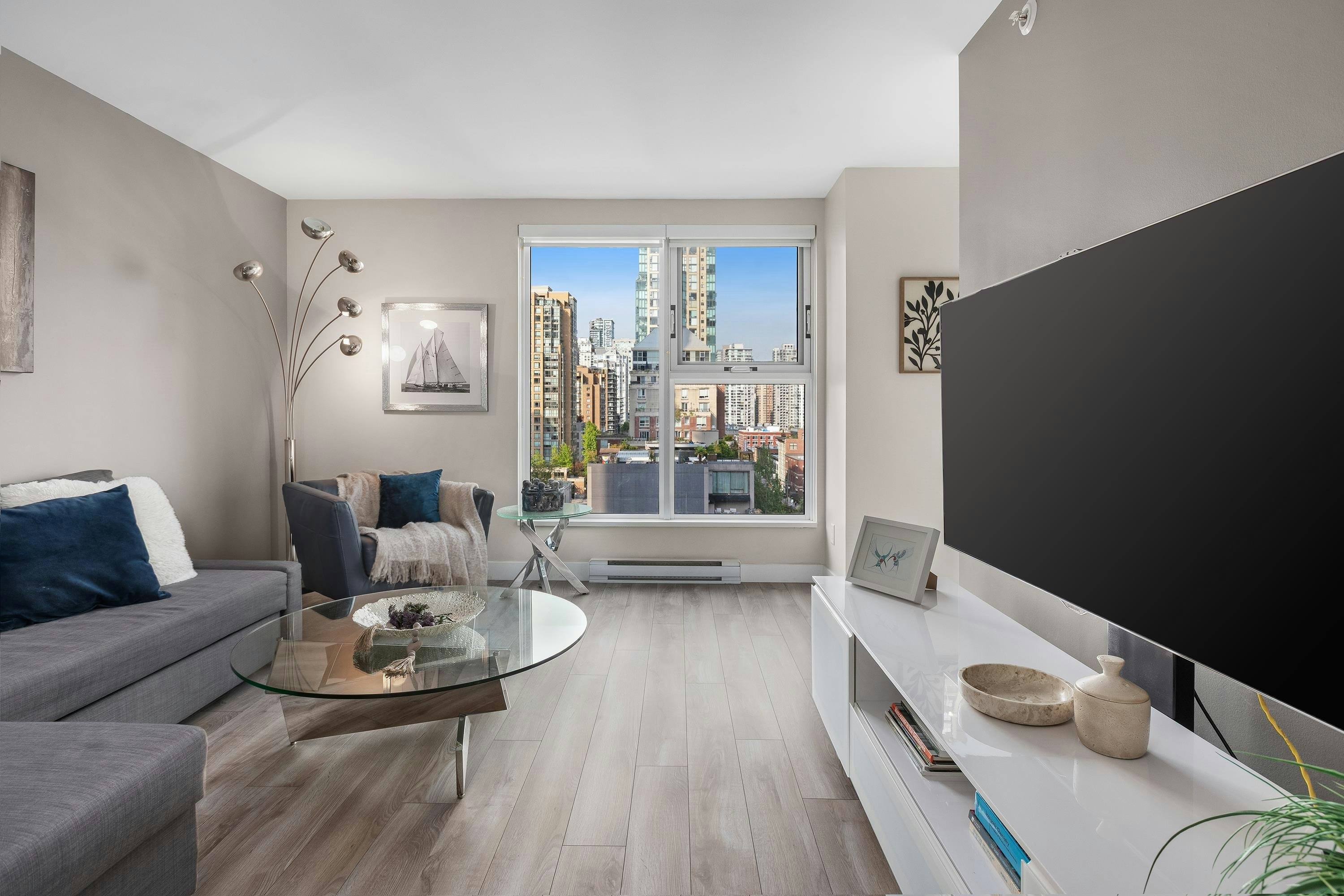 1102-1323 Homer Street - 3
