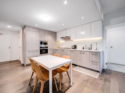 912-8160 Mcmyn Way - 5