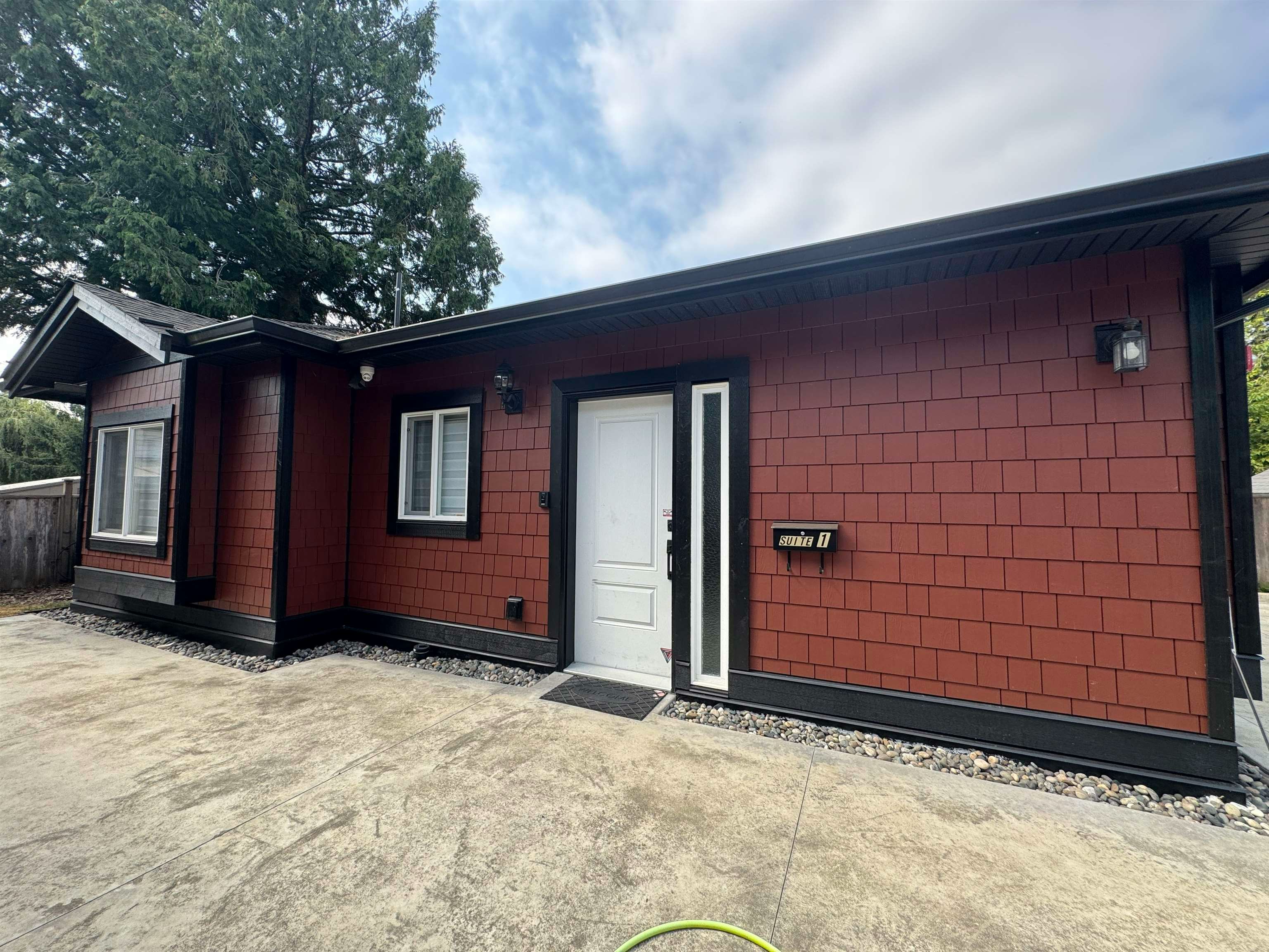 Coach House-11901 Gee St, Maple Ridge, BC, V2X 7L8