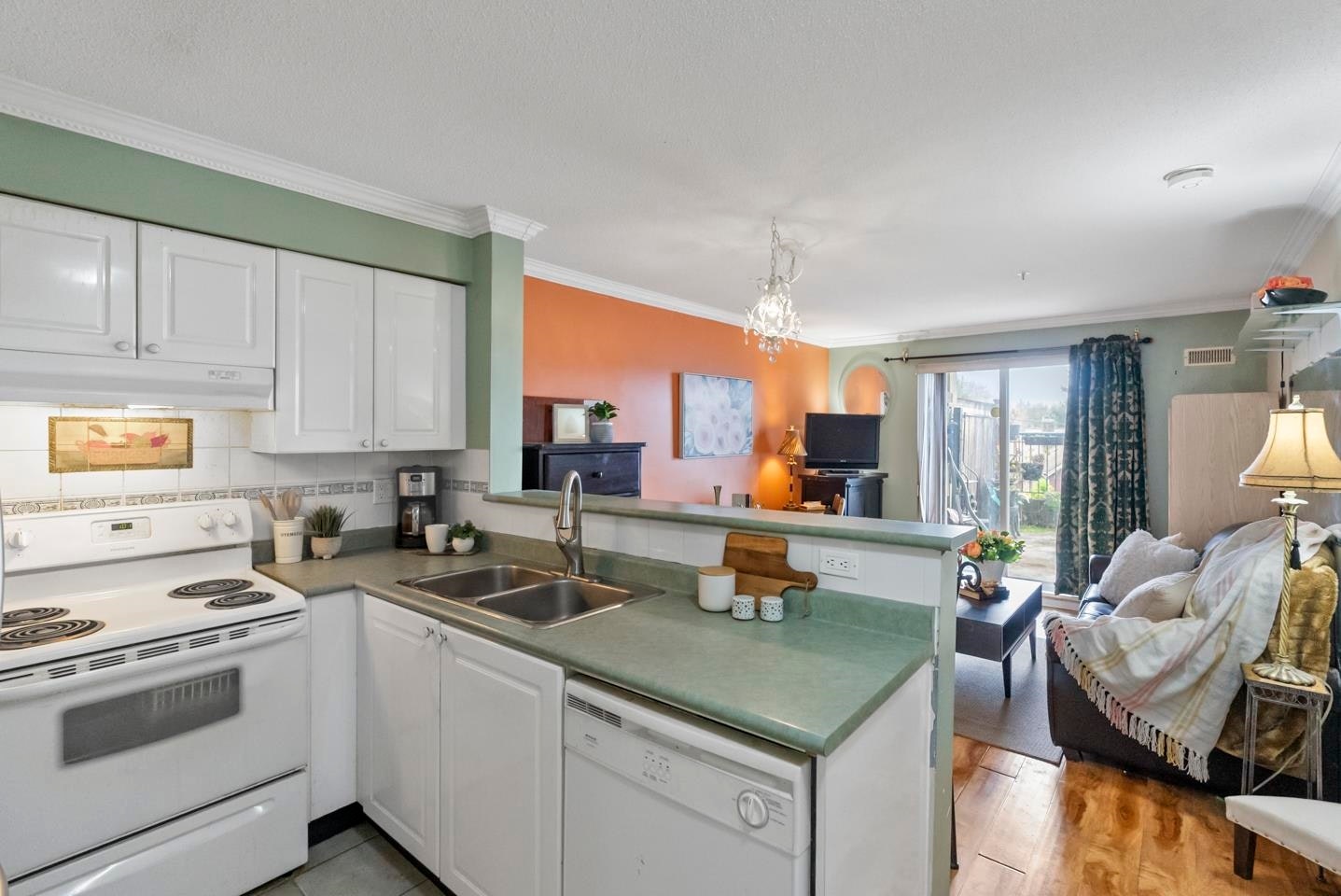 202-868 Kingsway - 5