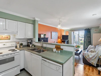202-868 Kingsway - 5