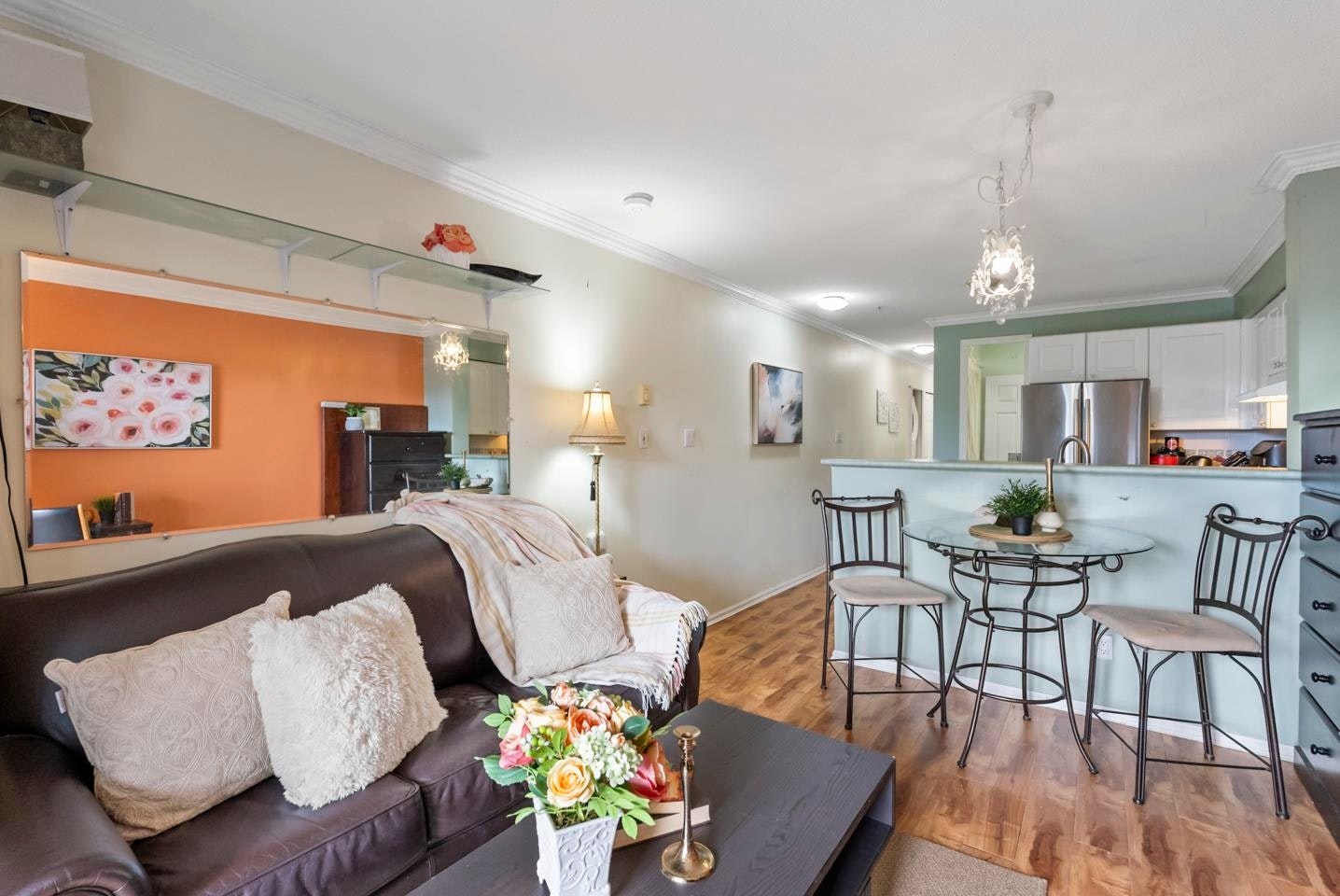 202-868 Kingsway - 3