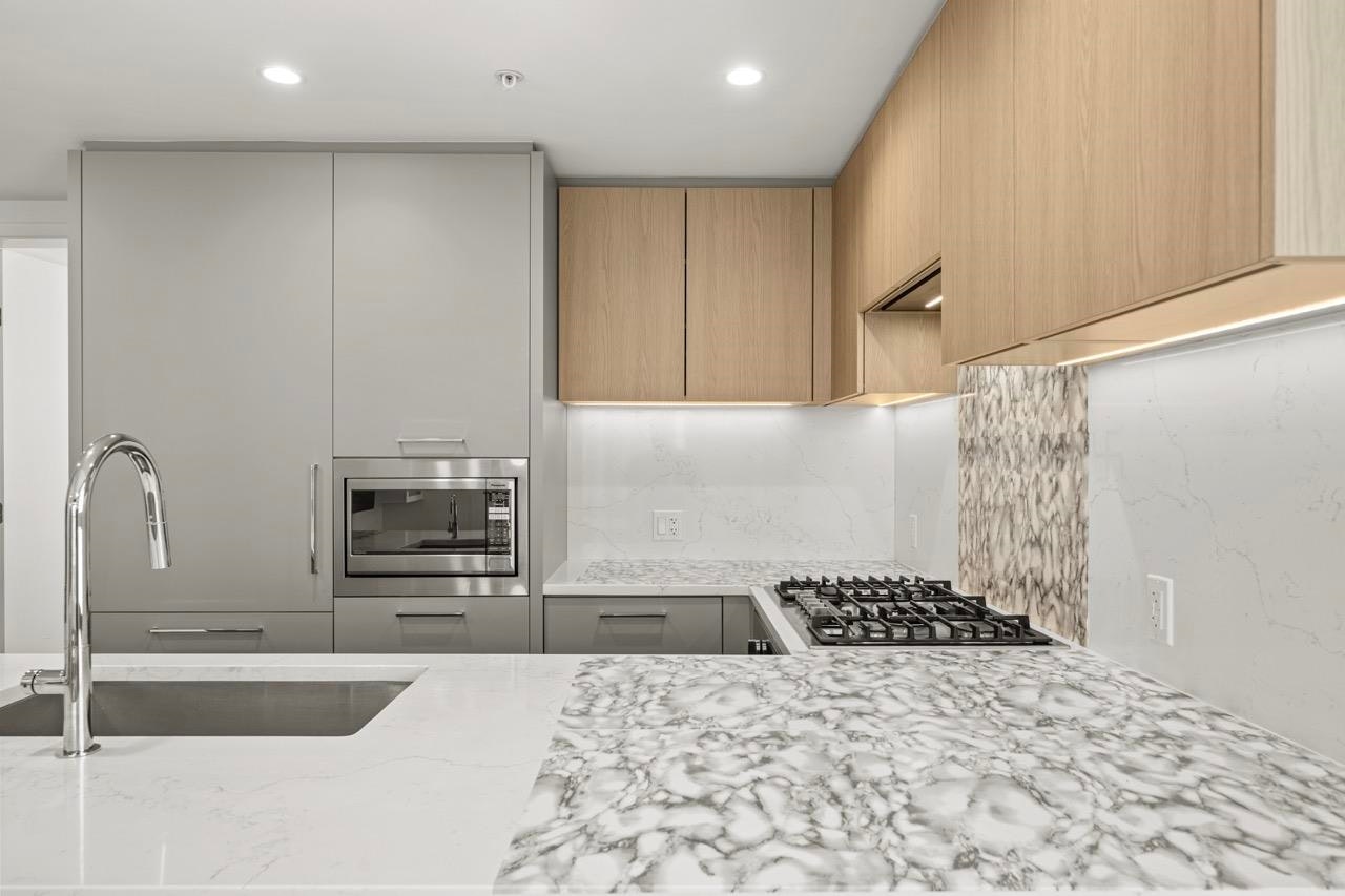 2404-6608 Sussex Avenue, Burnaby, BC, V5H 0M3 - 7