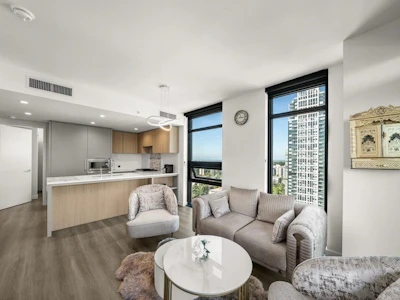 2404-6608 Sussex Avenue - 5