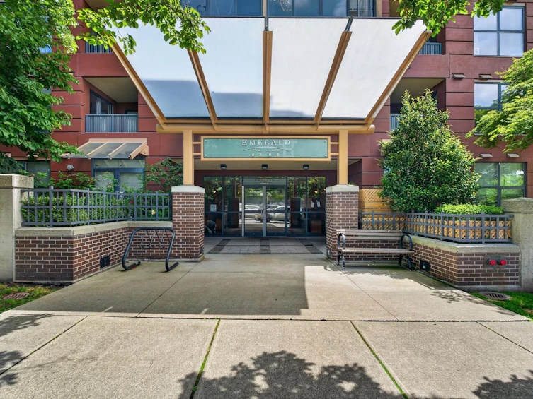 208-5288 Melbourne Street, Vancouver, BC, V5R 6E6