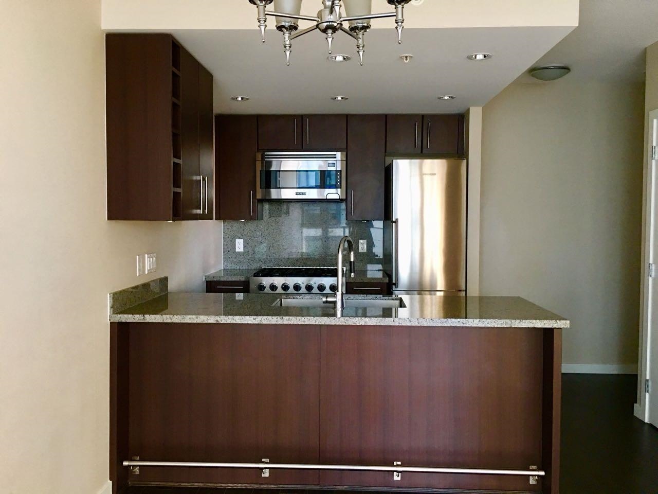 911-1708 Columbia Street, Vancouver, BC, V5Y 0H7 - 2
