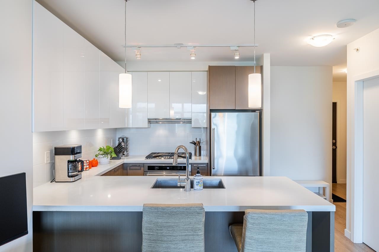 2309-3080 Lincoln Avenue - 3
