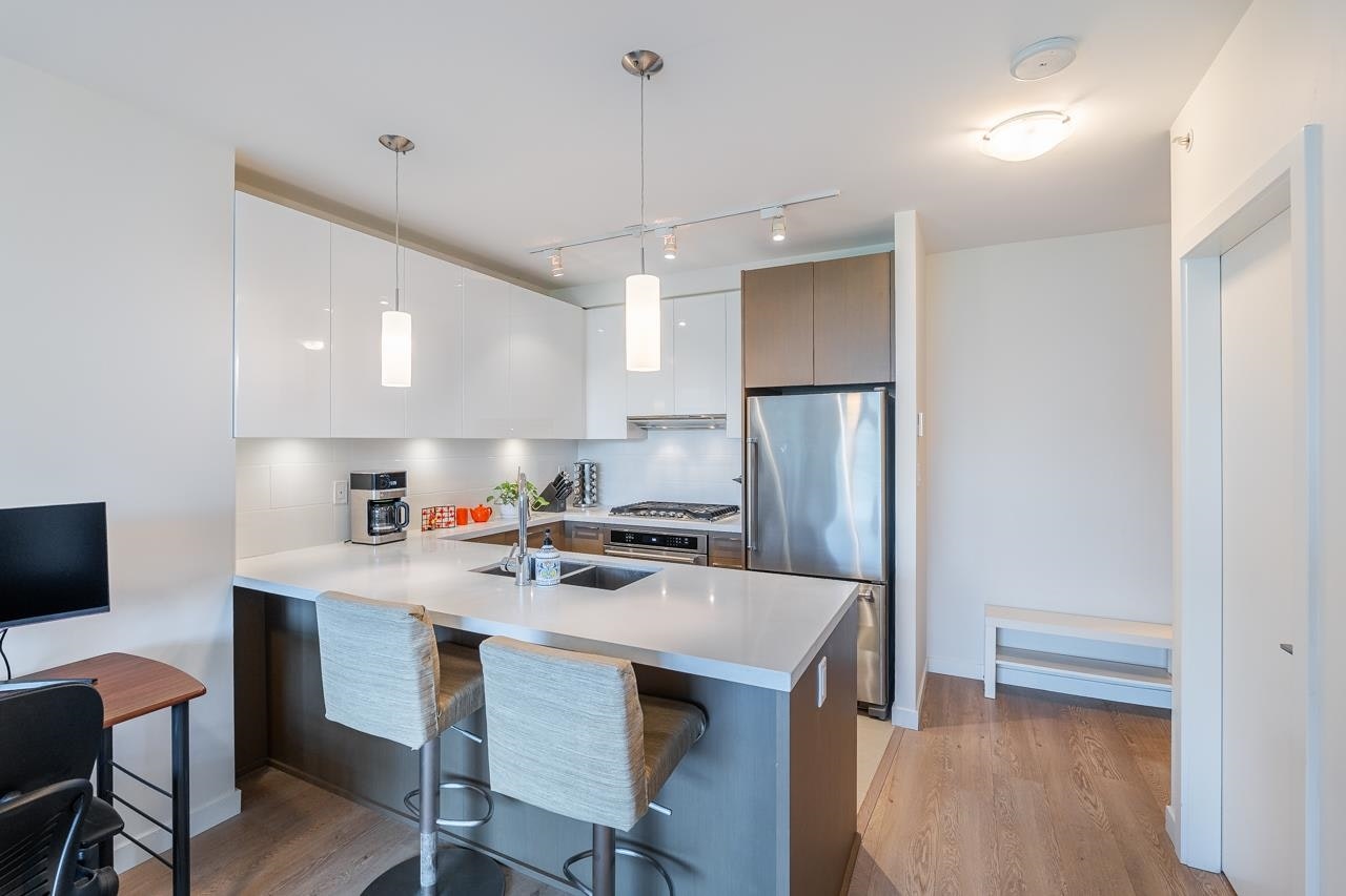 2309-3080 Lincoln Avenue - 4