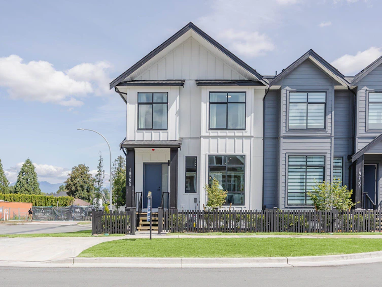 19775 75b Avenue, Langley, BC, V2Y 1S1