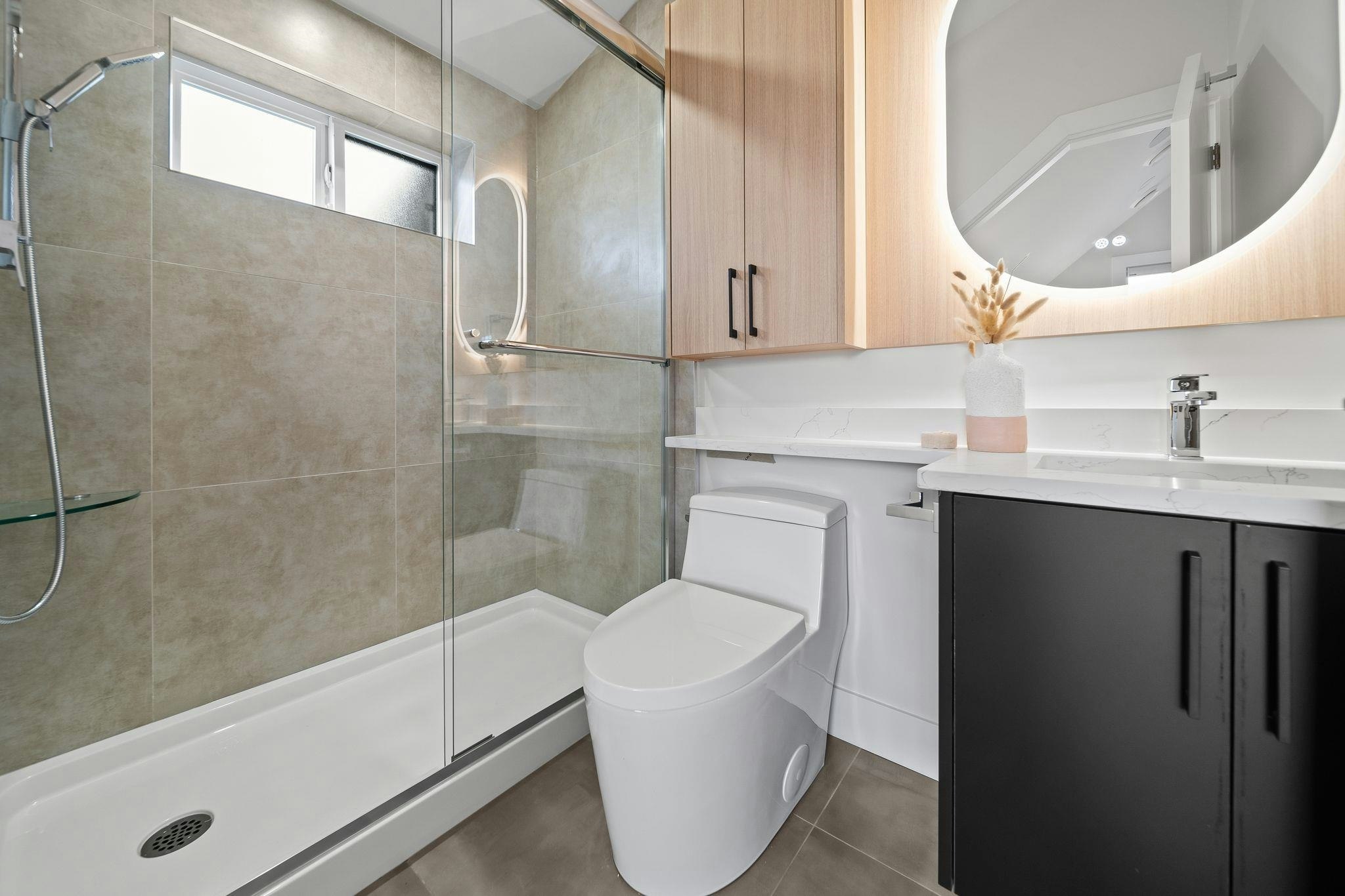2369 Adanac Street, Vancouver, BC, V5L 2E9 - 23