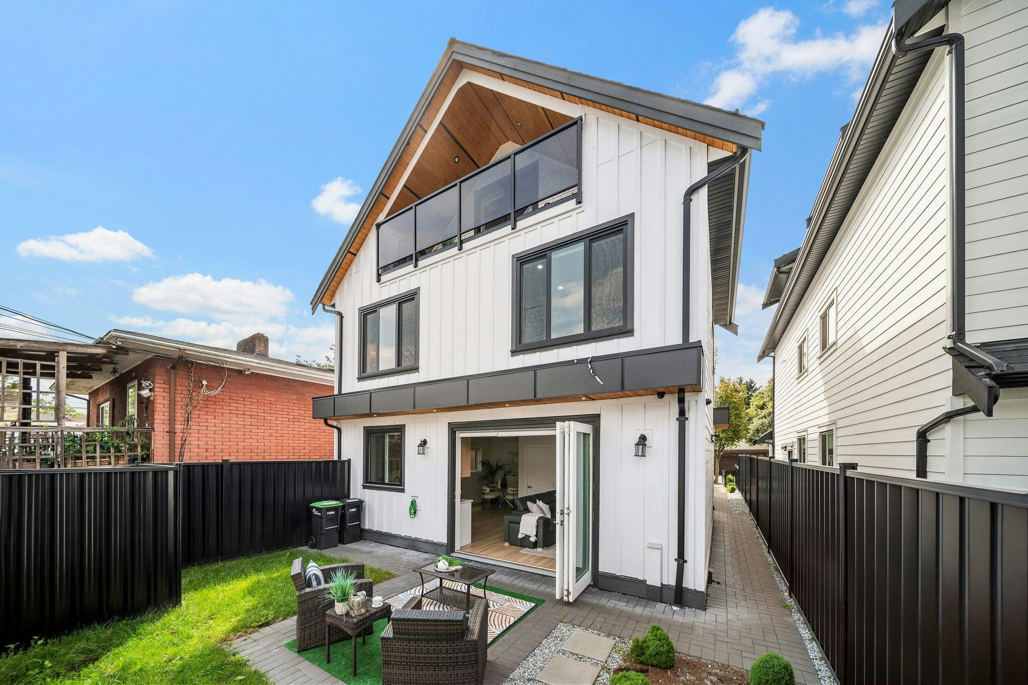 2369 Adanac Street, Vancouver, BC, V5L 2E9