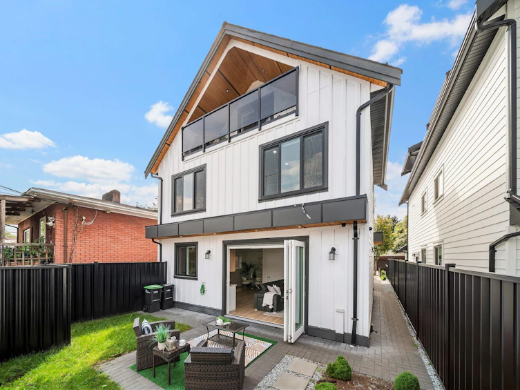 2369 Adanac Street, Vancouver, BC, V5L 2E9
