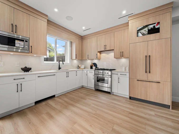 2369 Adanac Street, Vancouver, BC, V5L 2E9 - 10