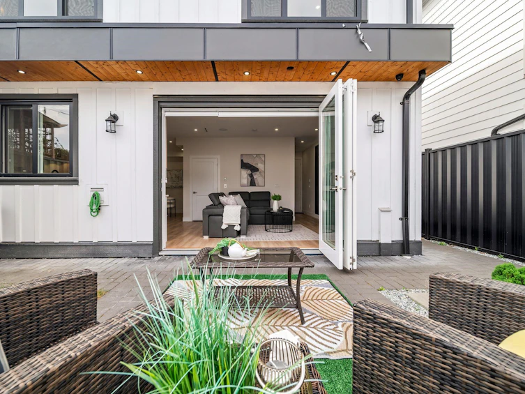 2369 Adanac Street, Vancouver, BC, V5L 2E9 - 29