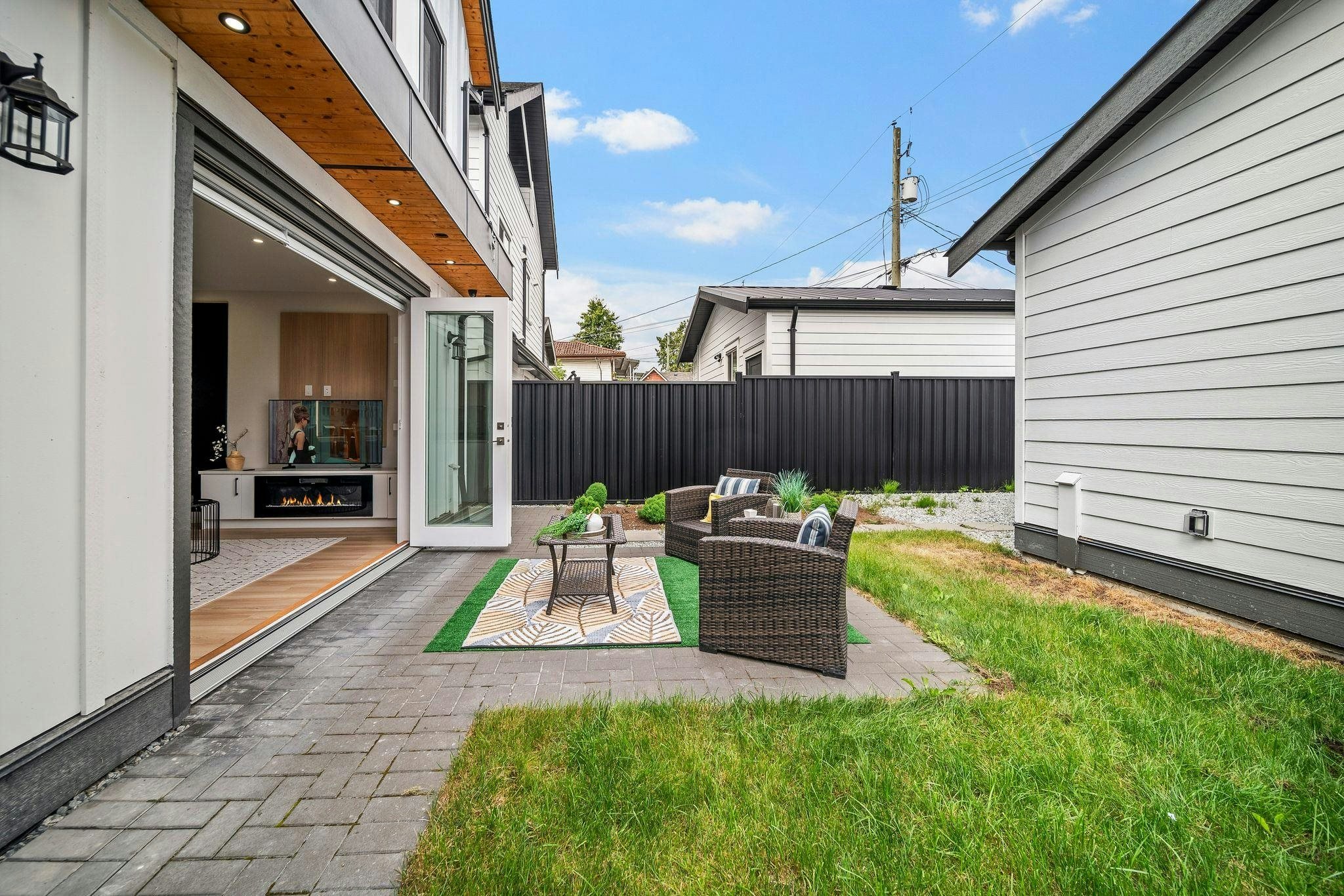 2369 Adanac Street, Vancouver, BC, V5L 2E9 - 25