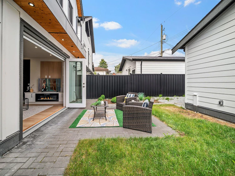 2369 Adanac Street, Vancouver, BC, V5L 2E9 - 25