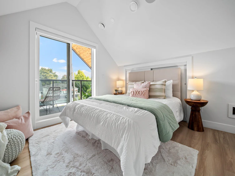 2369 Adanac Street, Vancouver, BC, V5L 2E9 - 24