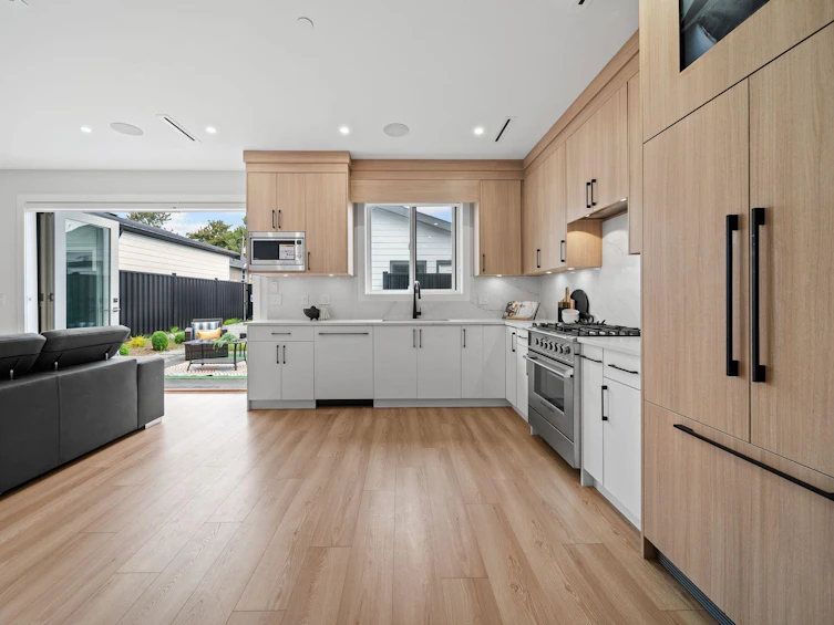 2369 Adanac Street, Vancouver, BC, V5L 2E9 - 11