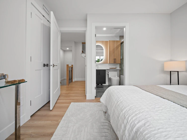 2369 Adanac Street, Vancouver, BC, V5L 2E9 - 18